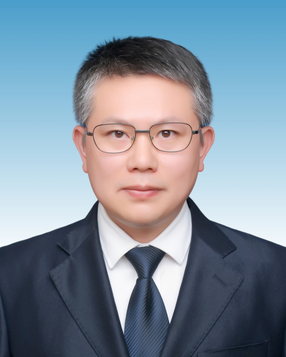 刘明